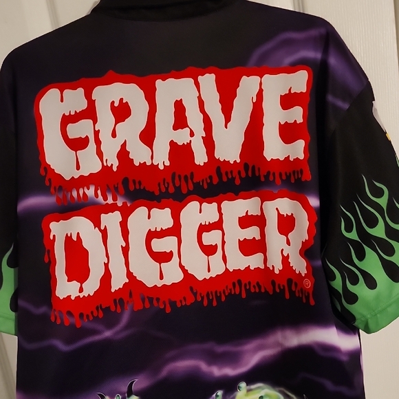 Grave Digger Men's Shirt - Black and Green Exclusive Shirt - Picture 10 of 15